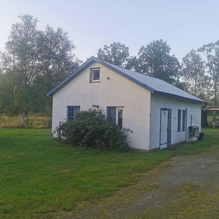 Vacker Hus I Naturen Fröseke Εξωτερικό φωτογραφία