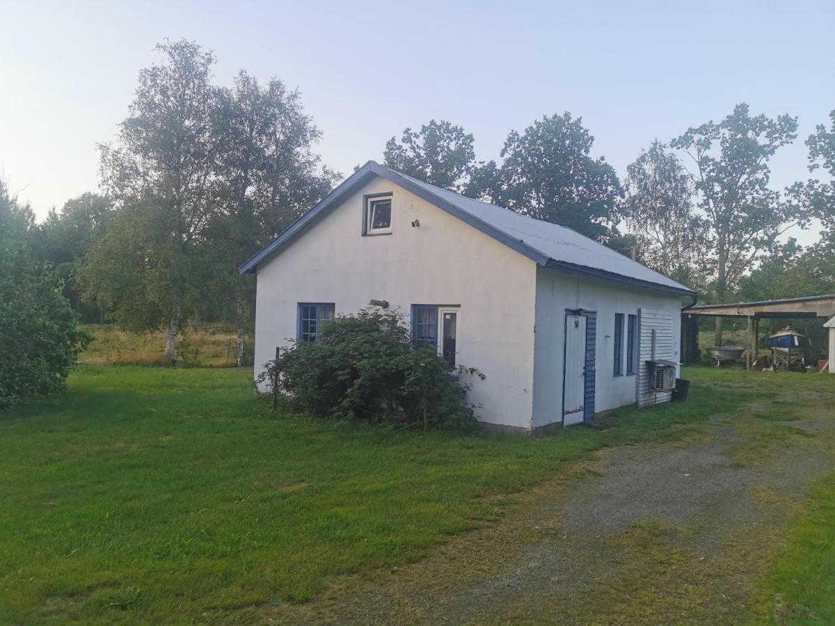 Vacker Hus I Naturen Fröseke Εξωτερικό φωτογραφία